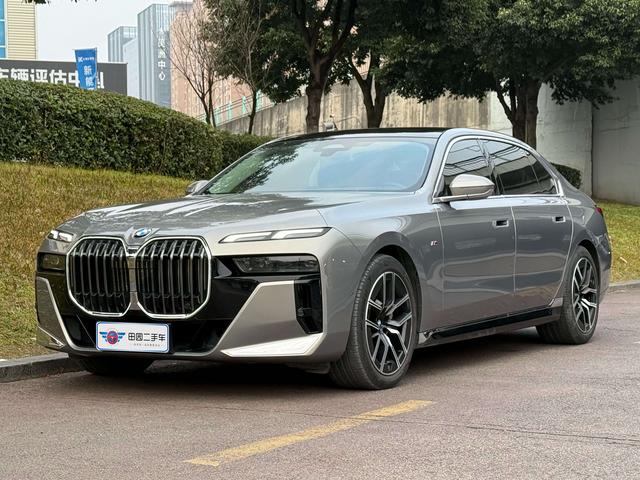 BMW 7 Series 2023 #2 BMW 7 Series 2023 car image #2