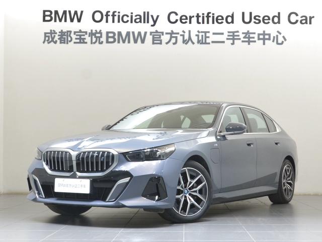 BMW i5 2024 car image #2