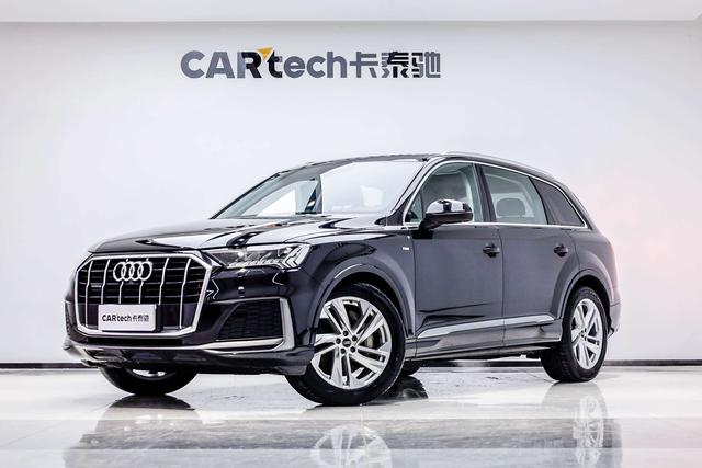 Audi Q7 2021 car image #2