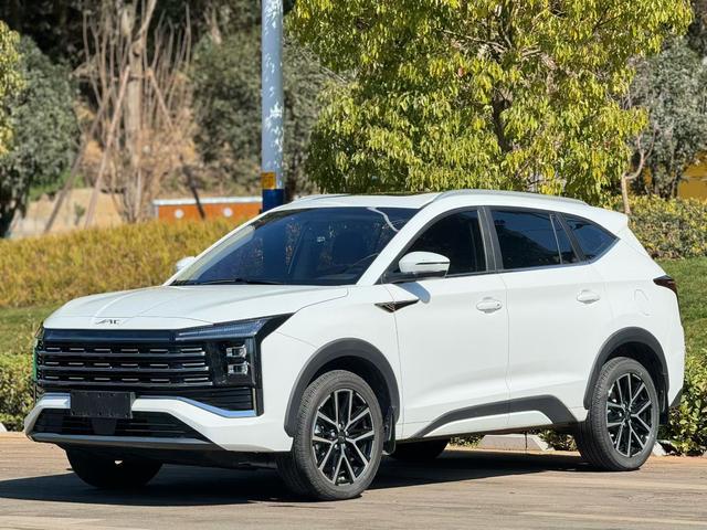 JAC X8 PLUS 2024 immagine di auto #2