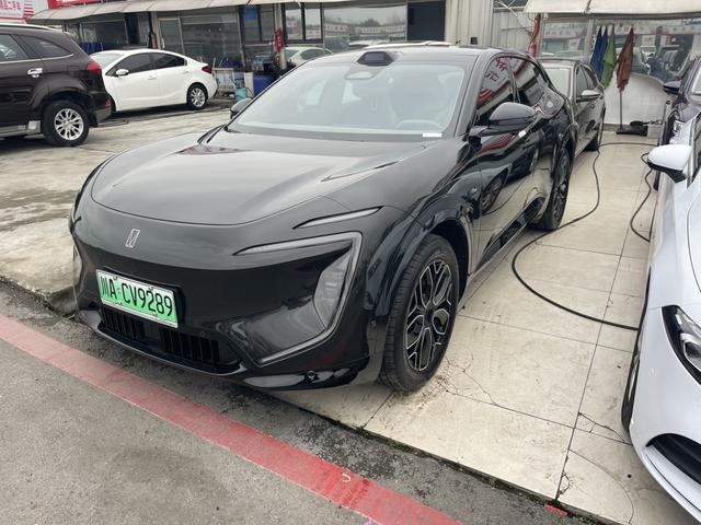 Avatr 2025 car image #2