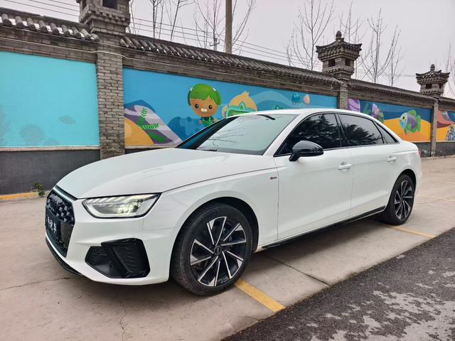 Audi A4L 2023 car image #2