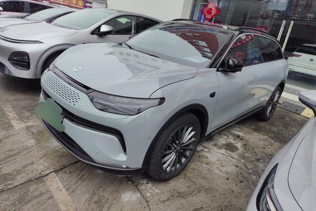 Leapmotor C11 2024 car image #2