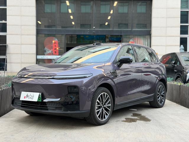 零跑汽车 零跑B10 2025 汽车图片 #2