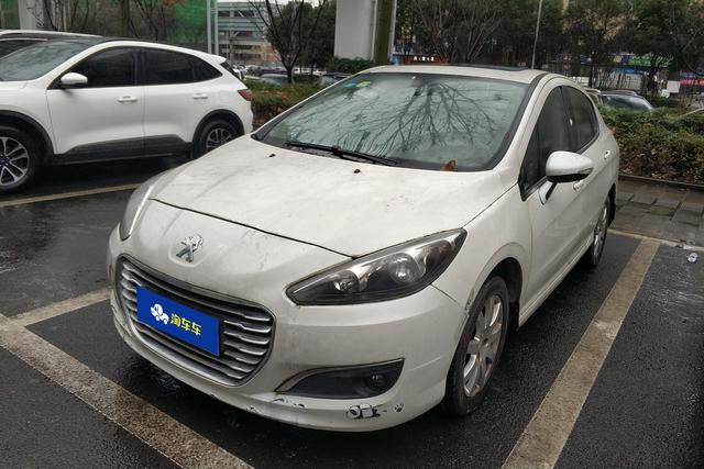 Peugeot 308 2015 car image #2