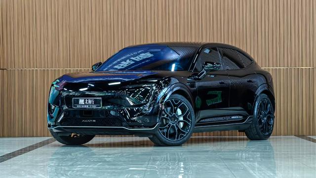 Avatr 11 2023 car image #2