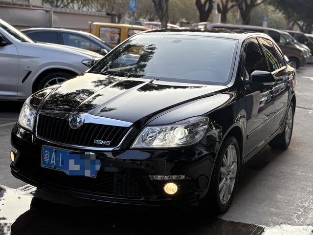 Skoda Octavia 2012 car image #2