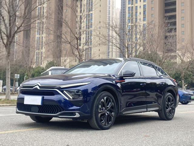 Citroen C5 X 2025 #2 Citroen C5 X 2025 car image #2