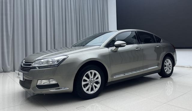 Citroen C5 2014 car image #2