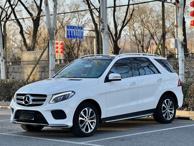 Mercedes-Benz GLE Class 2016 car image #2