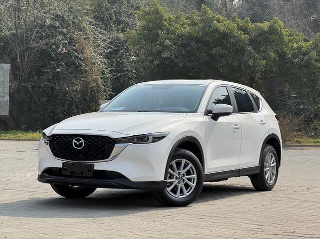 Mazda CX-5 2023 car image #2