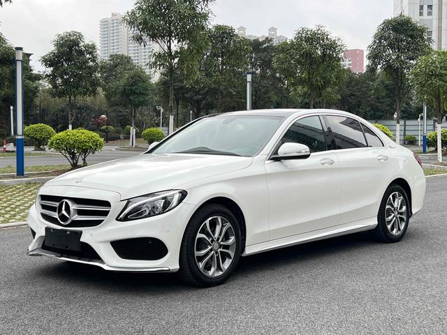 Mercedes-Benz C Class 2015 car image #2