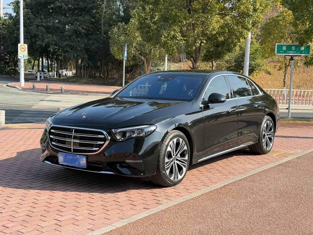 Mercedes-Benz E Class 2024 car image #2