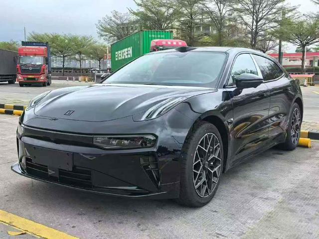 极氪 极氪001 2026 汽车图片 #2