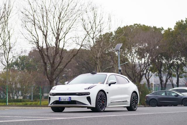 极氪 极氪001 2025 汽车图片 #2