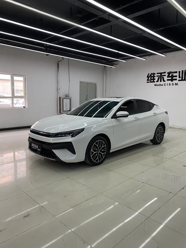 JAC A5 PLUS 2023 car image #2