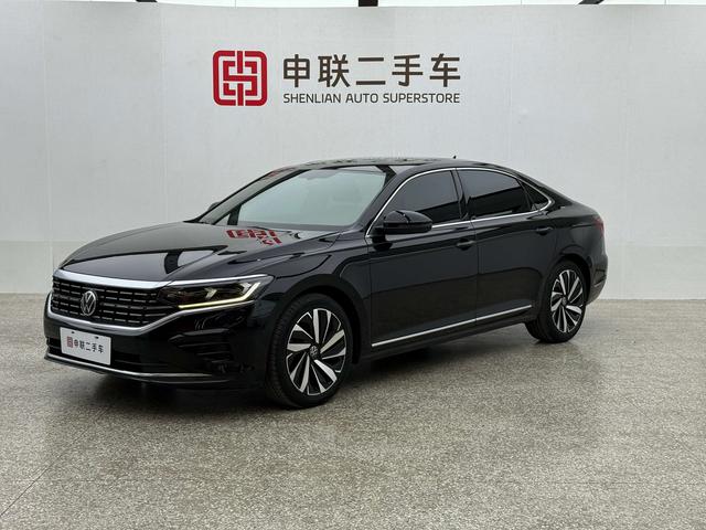 Volkswagen Passat 2023 car image #2
