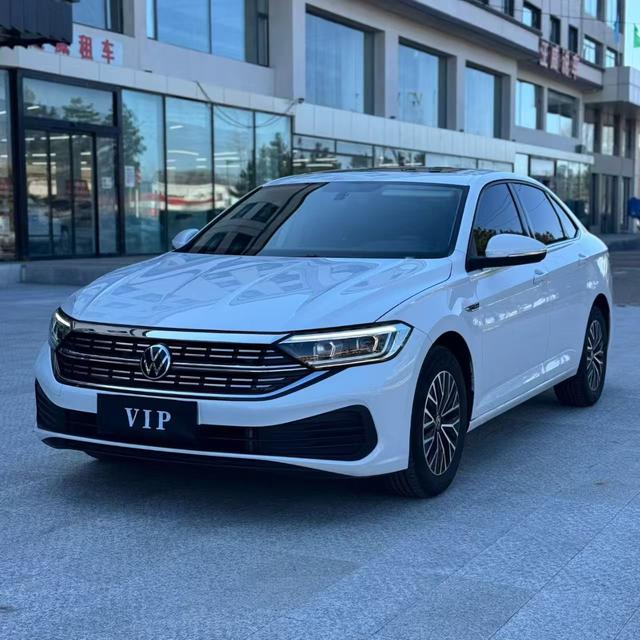 Volkswagen Sagitar 2024 car image #2