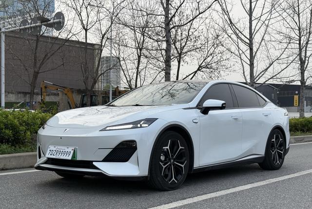 Deepal SL03 2023 صورة سيارة #2