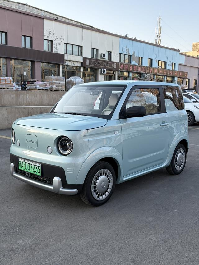 睿蓝汽车 2025 汽车图片 #2