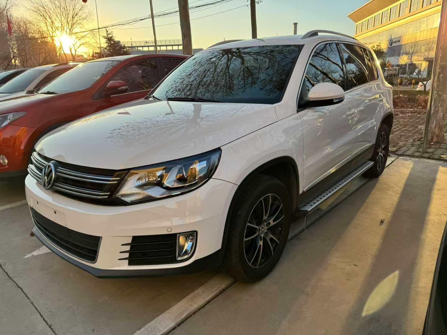Volkswagen Tiguan 2016 car image #2