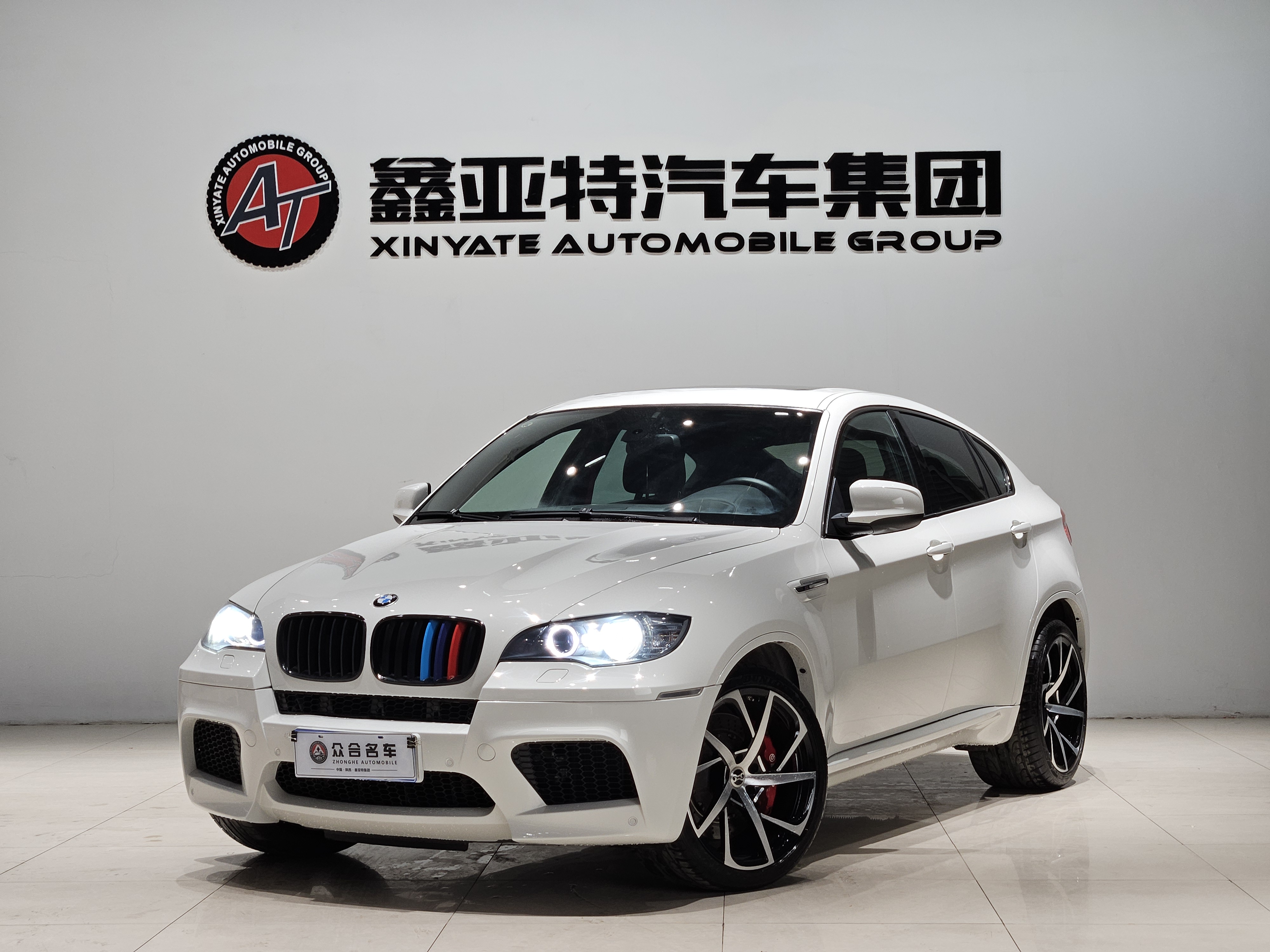 BMW X6 M 2010 immagine di auto #2