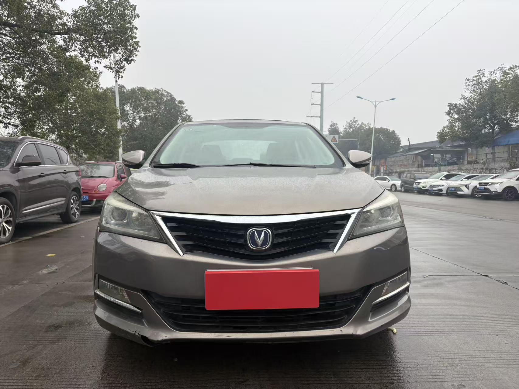 Changan Alsvin V7 2015 car image #2