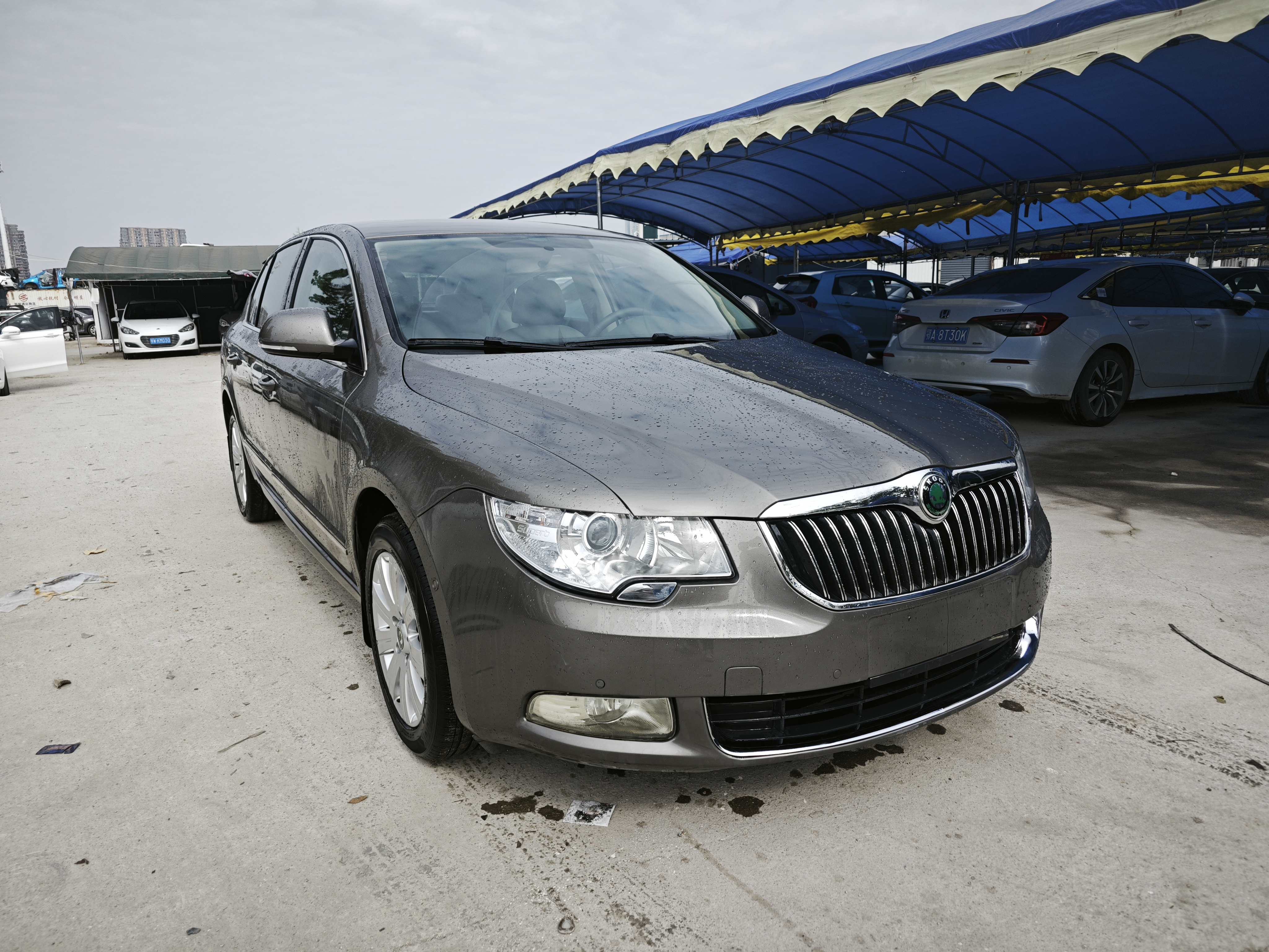 Skoda Superb 2012 imagen de coche #2