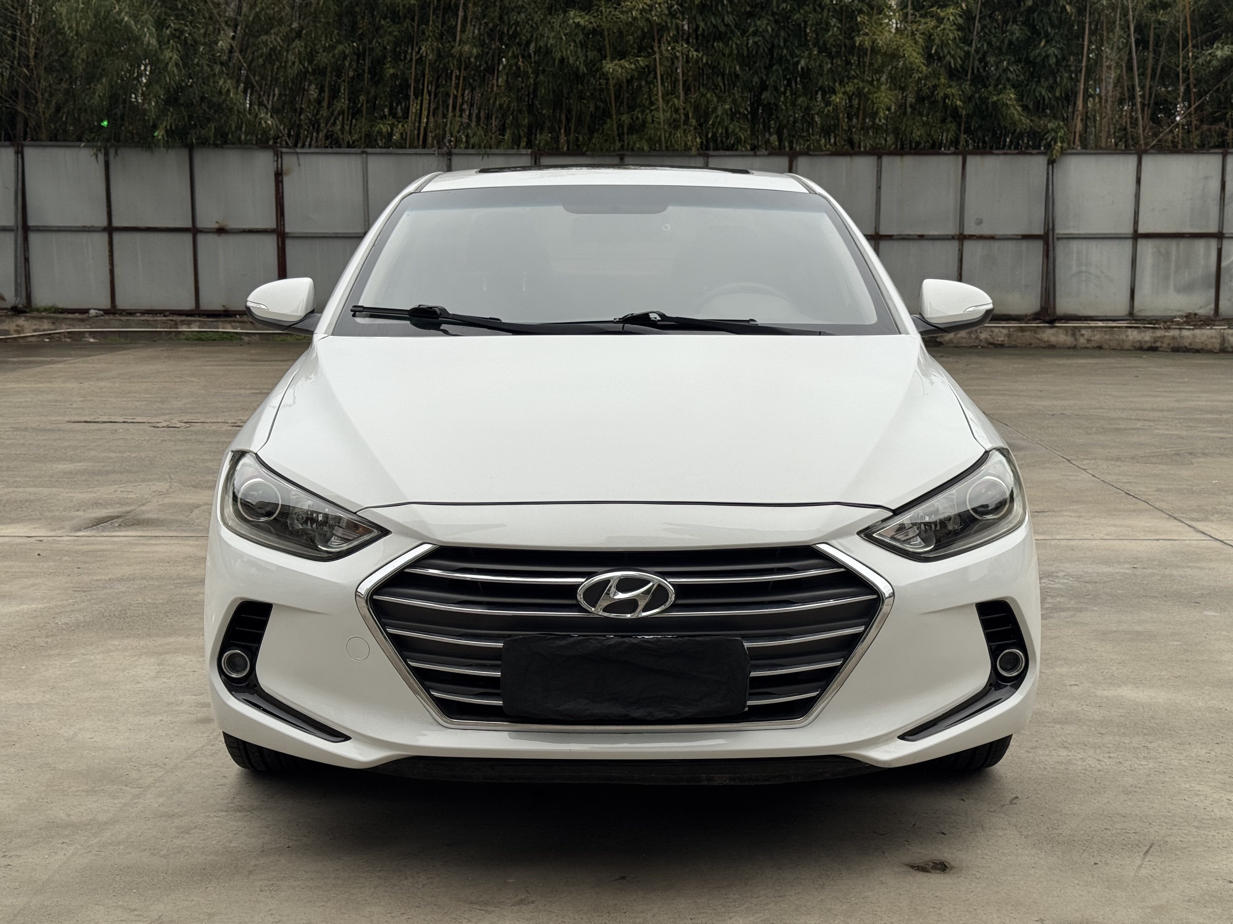 Hyundai Elantra AD 2019 car image #2