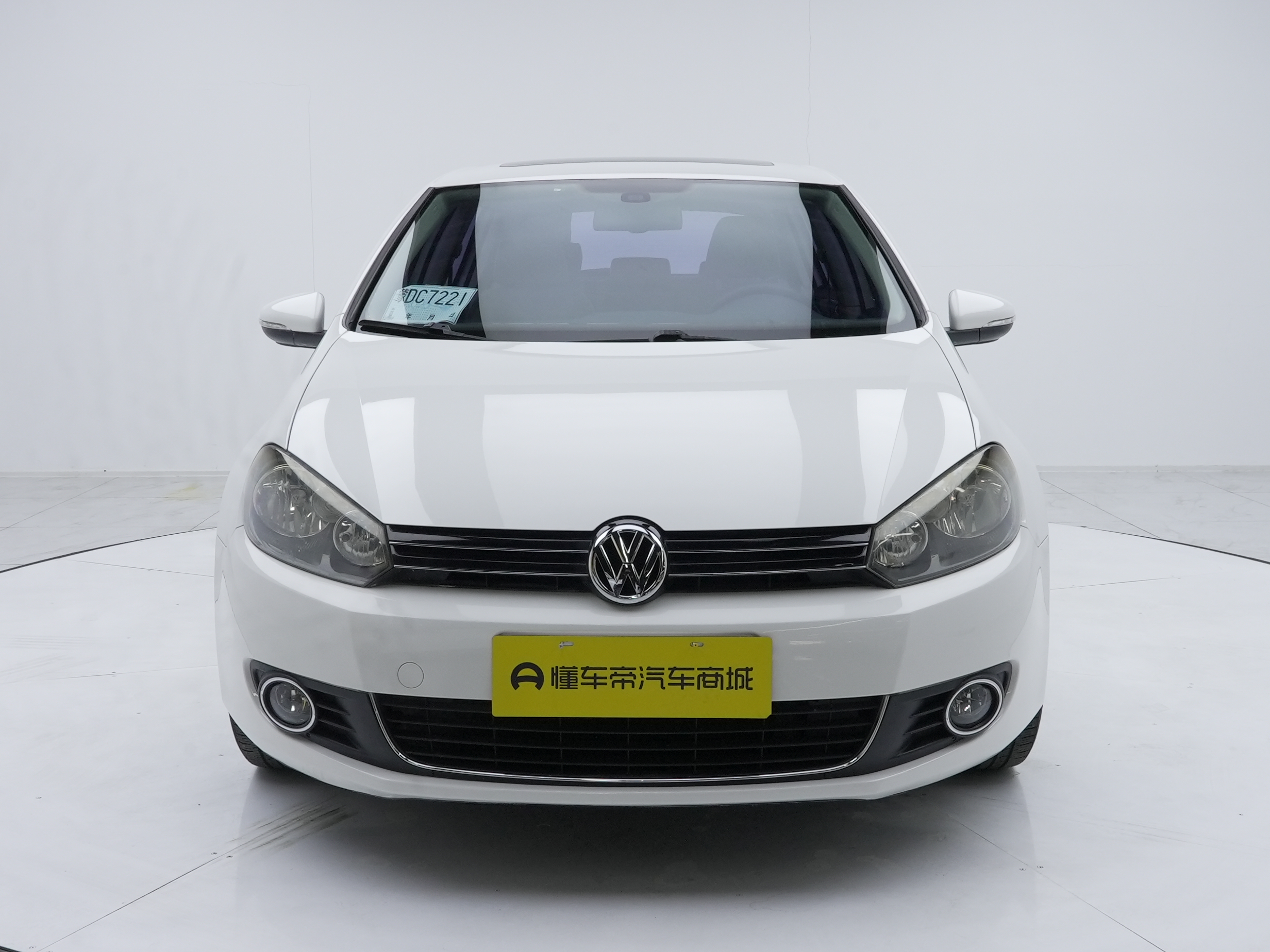 Volkswagen Golf 2013 car image #2