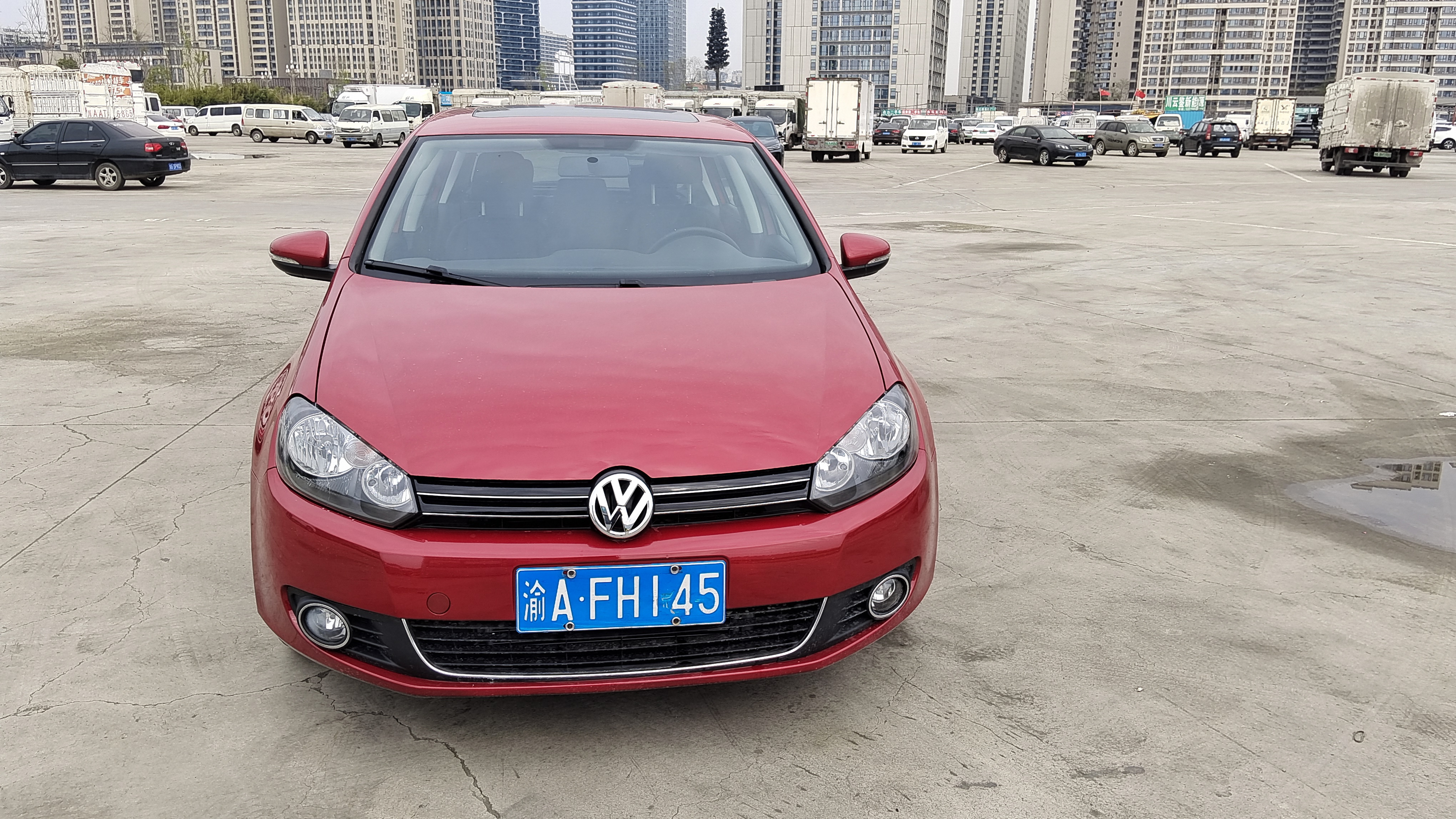 Volkswagen Golf 2012 car image #2