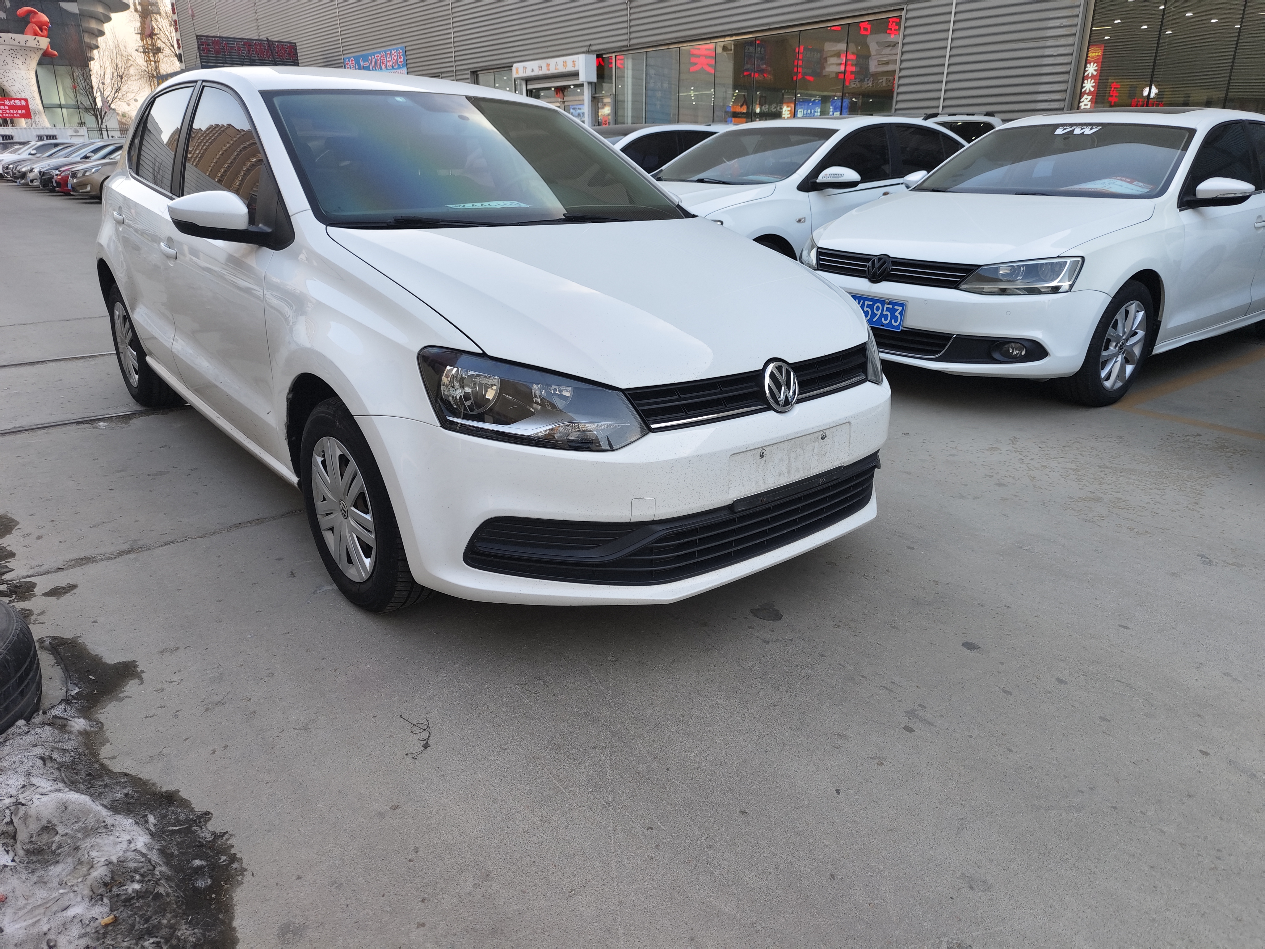 Volkswagen Polo 2017 car image #2