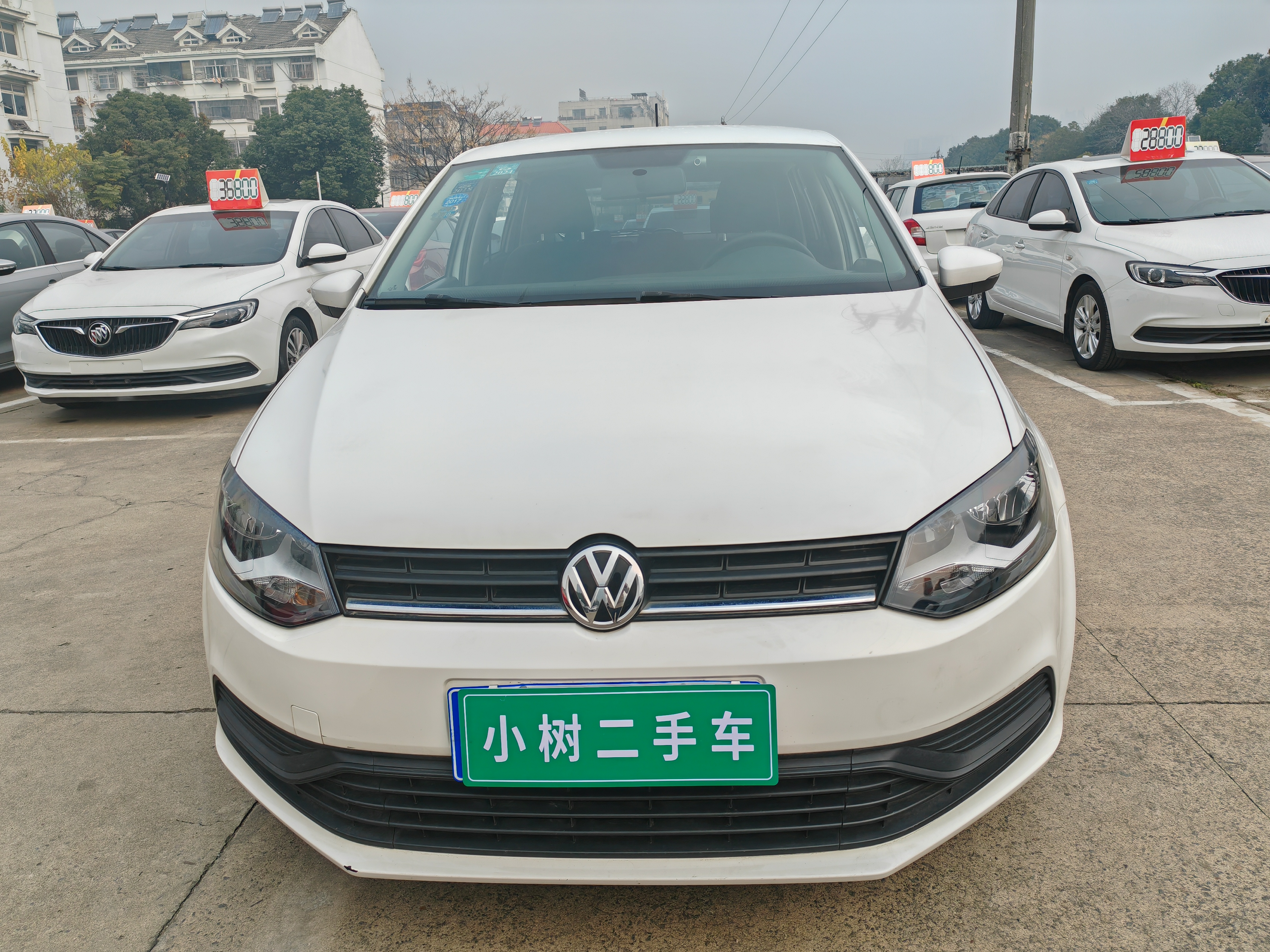 Volkswagen Polo 2016 car image #2
