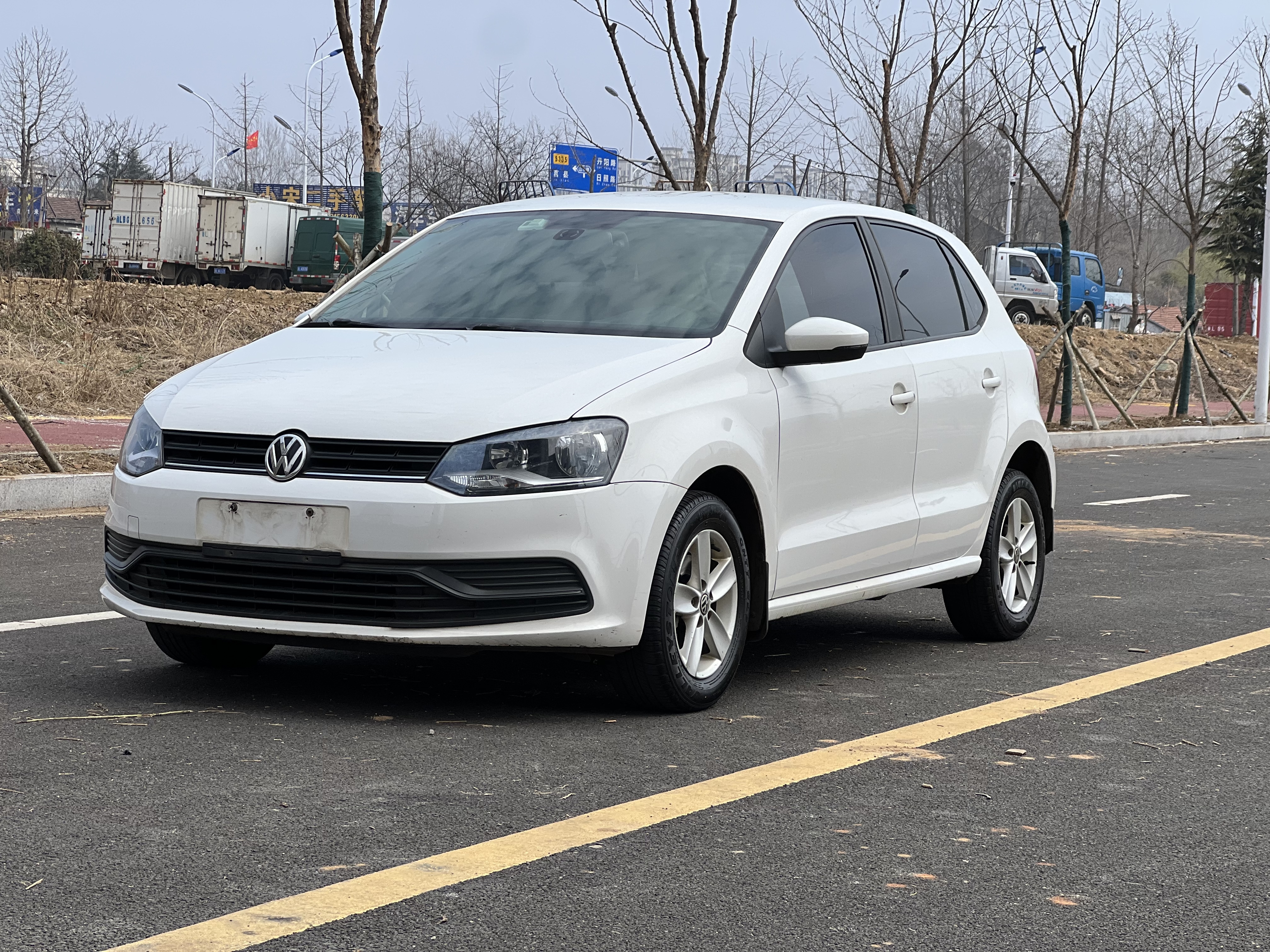 Polo 2015 #2 Polo 2015 car image #2