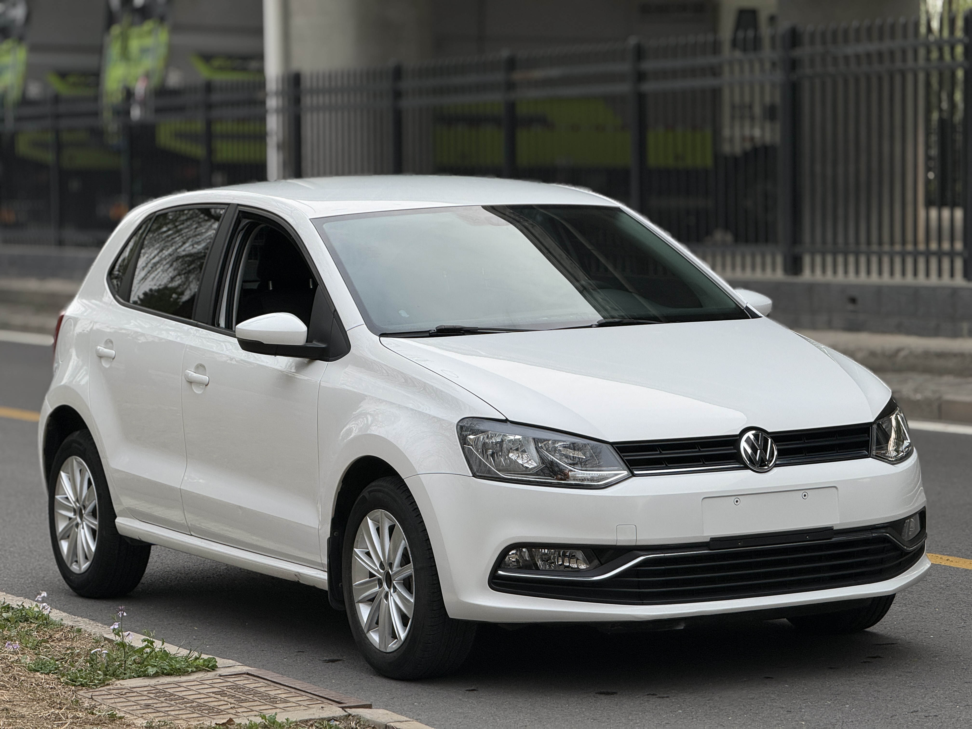 Polo 2016 car image #2