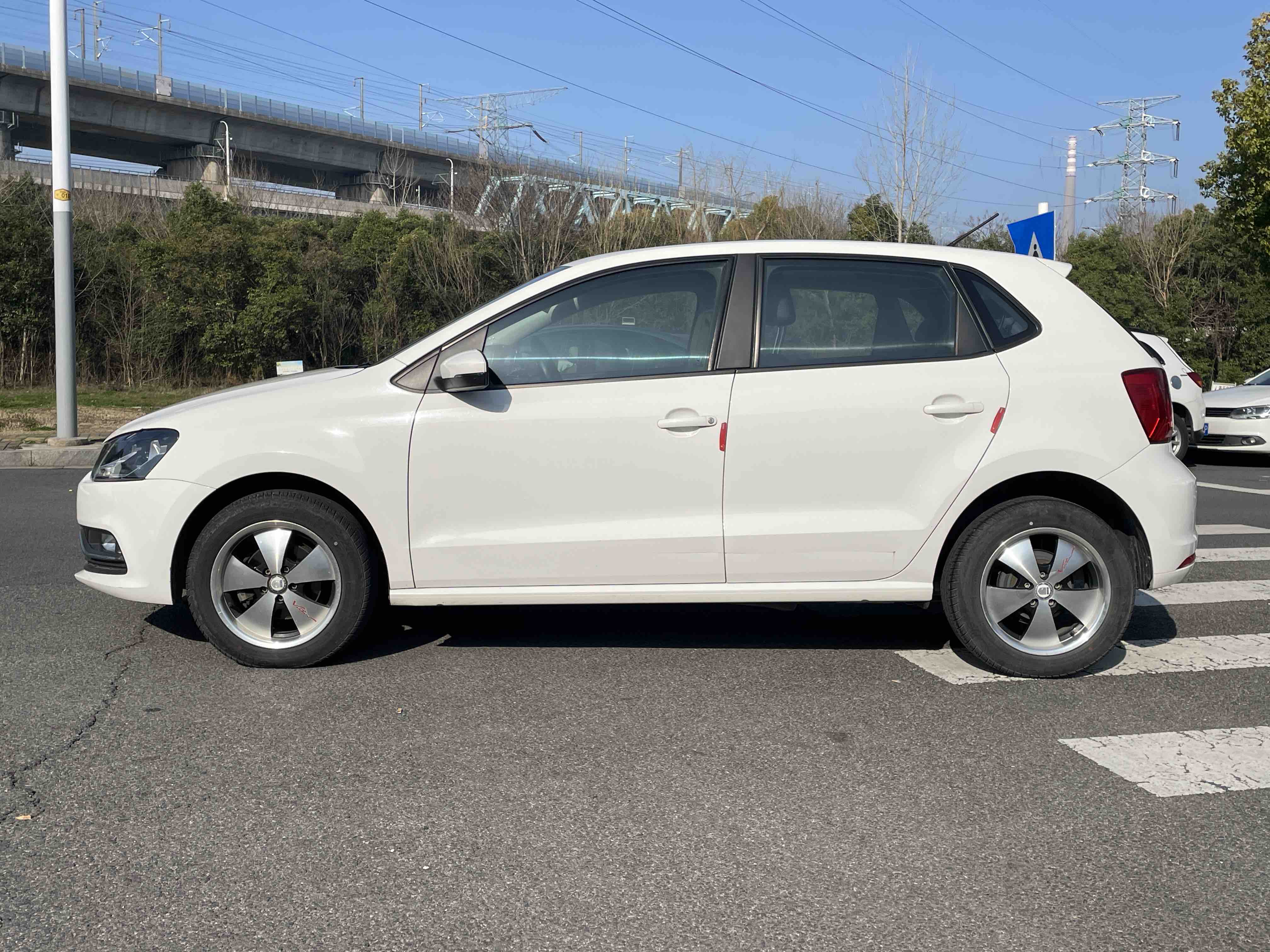 Polo 2017 #2 Polo 2017 car image #2