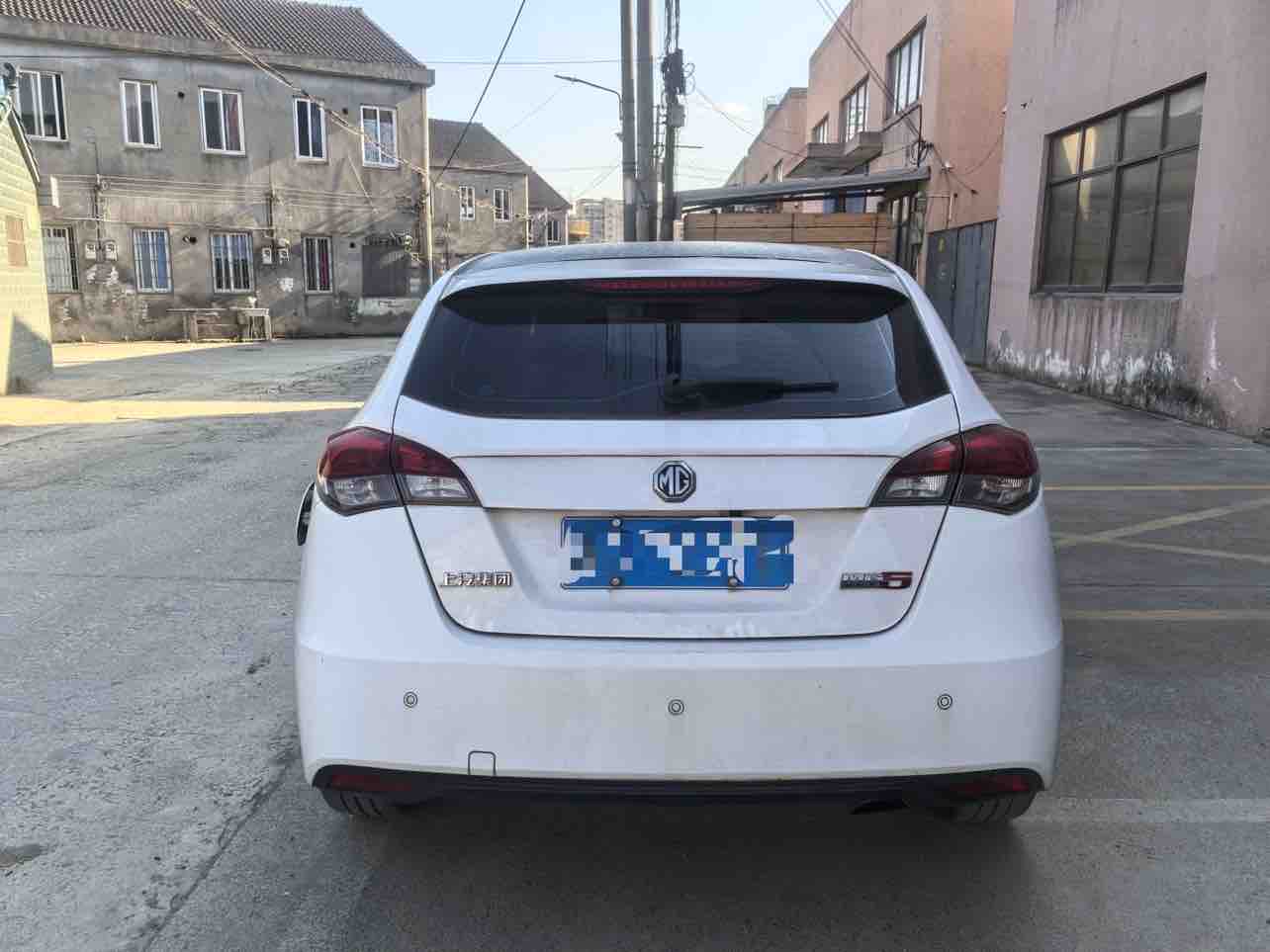 MG 5 2015 car image #2