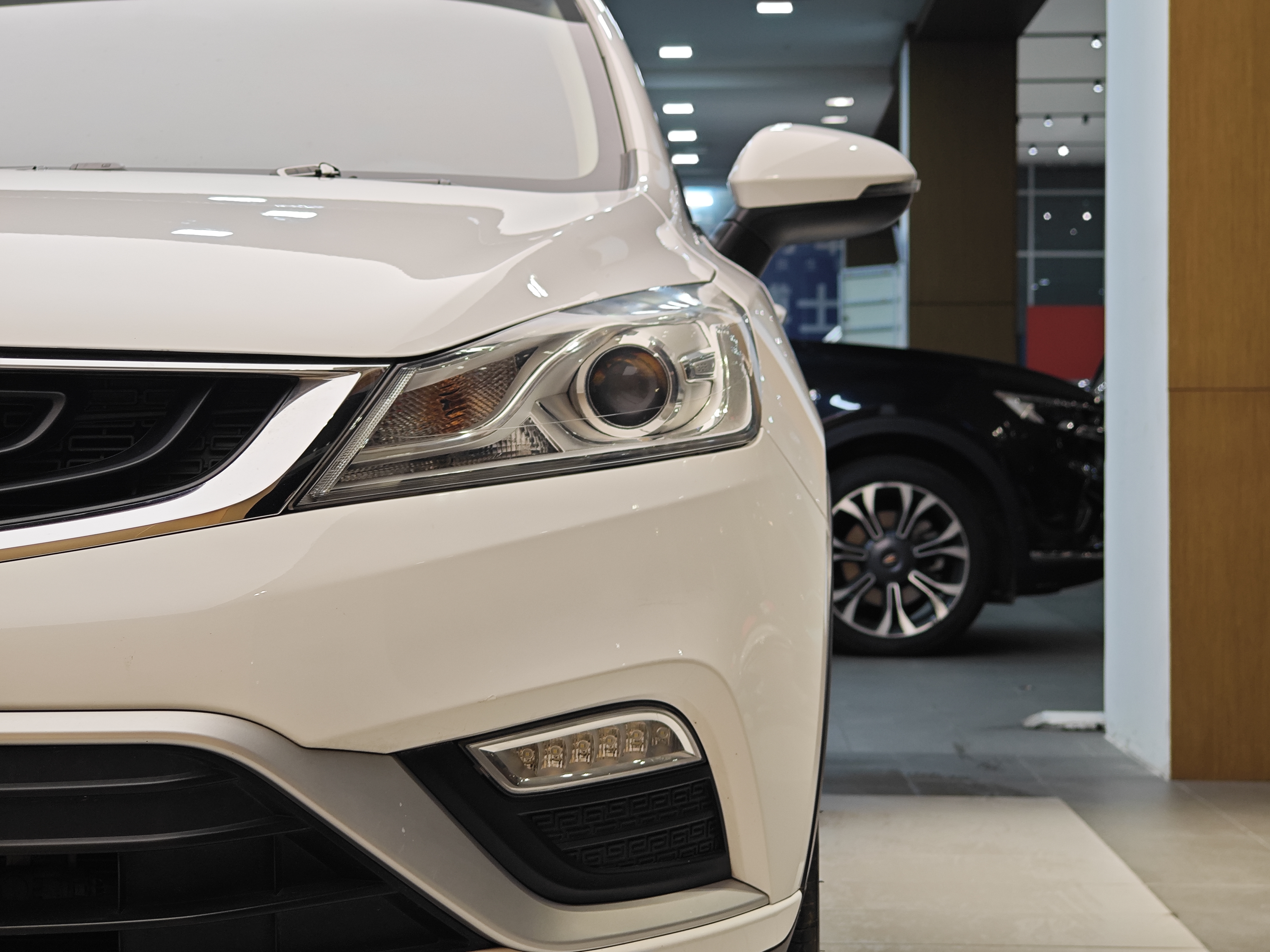 GEELY 2017 car image #2