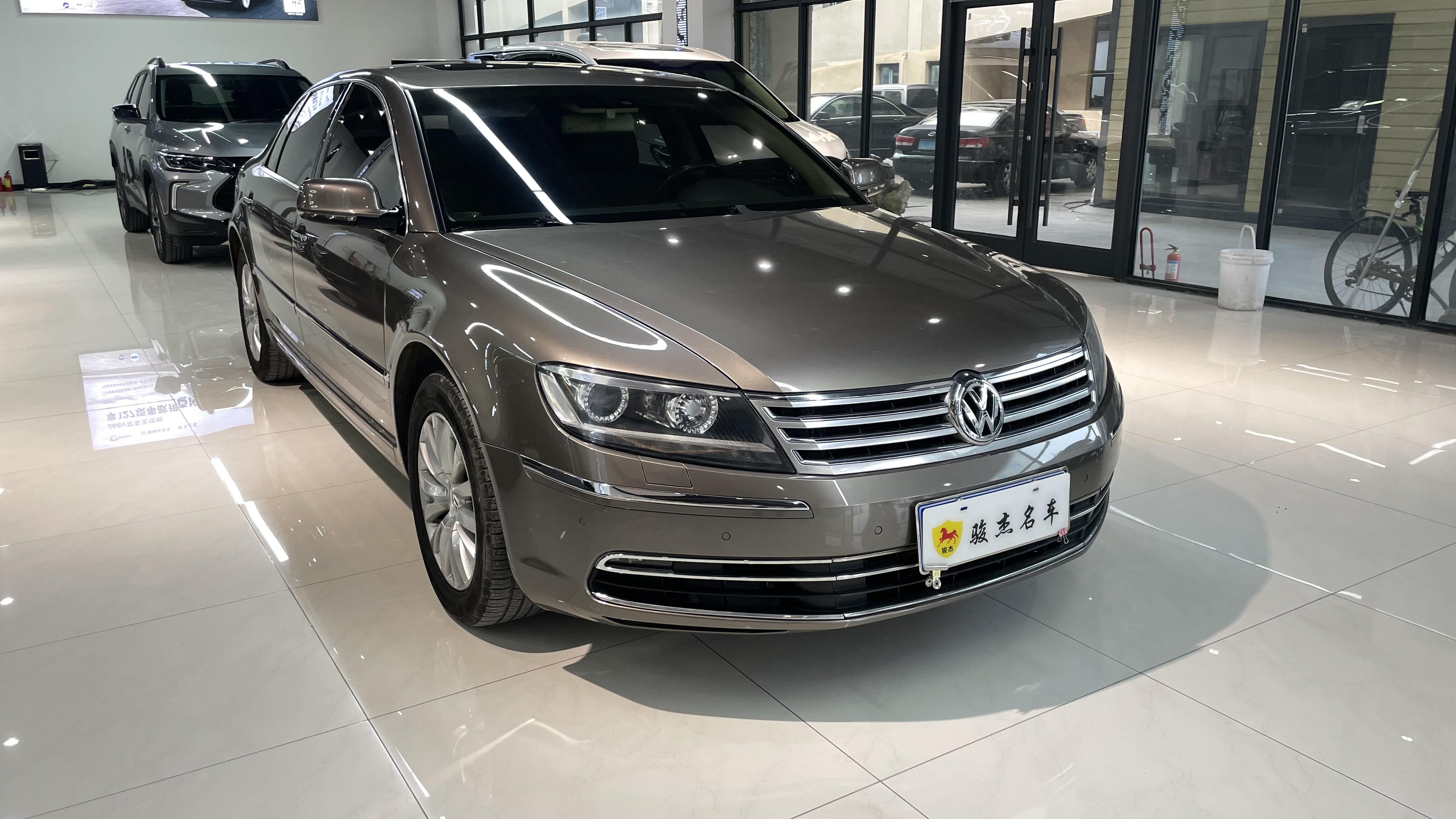 Volkswagen Pheaton 2015 immagine di auto #2