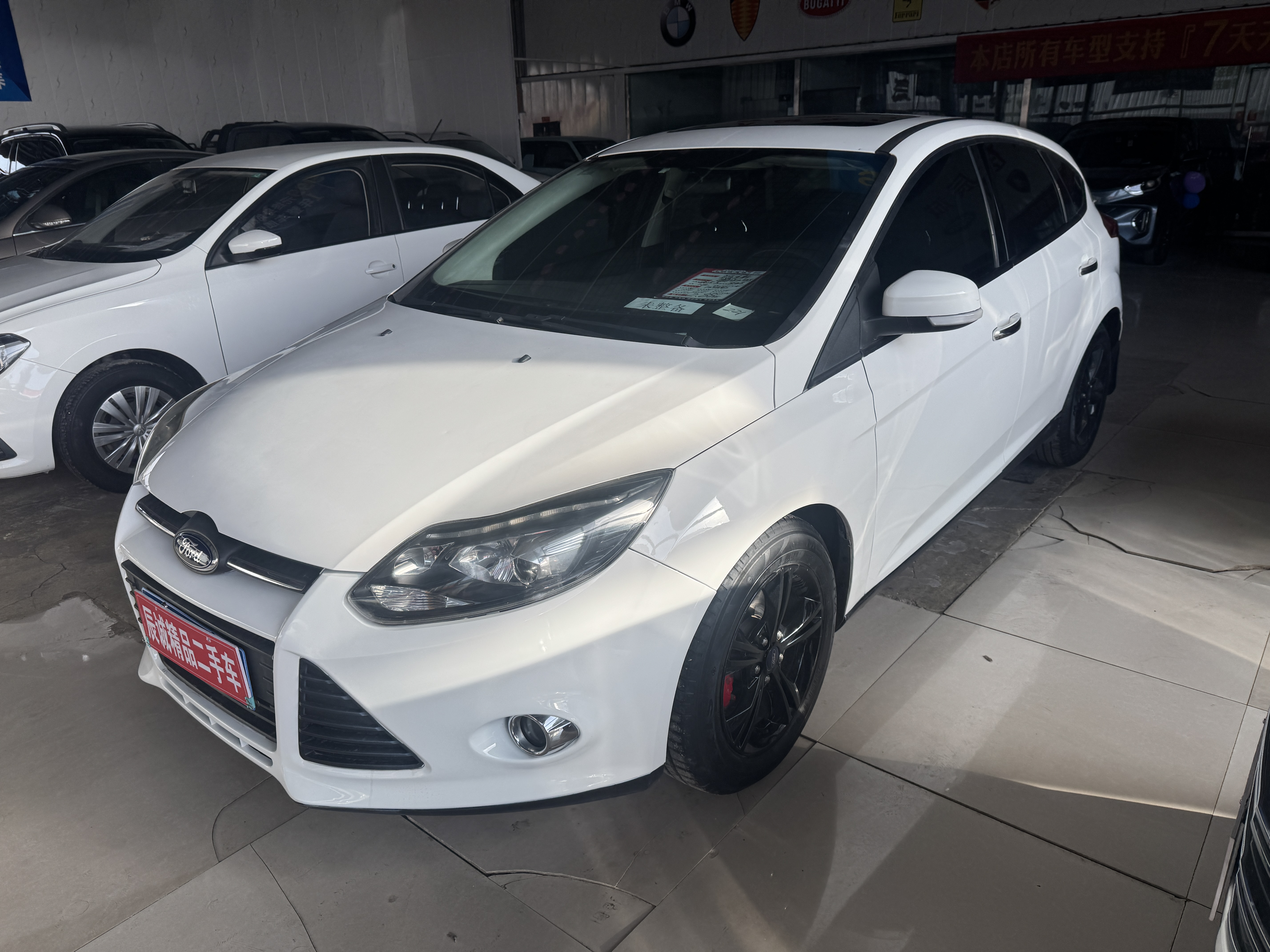 Ford Focus 2015 car image #2