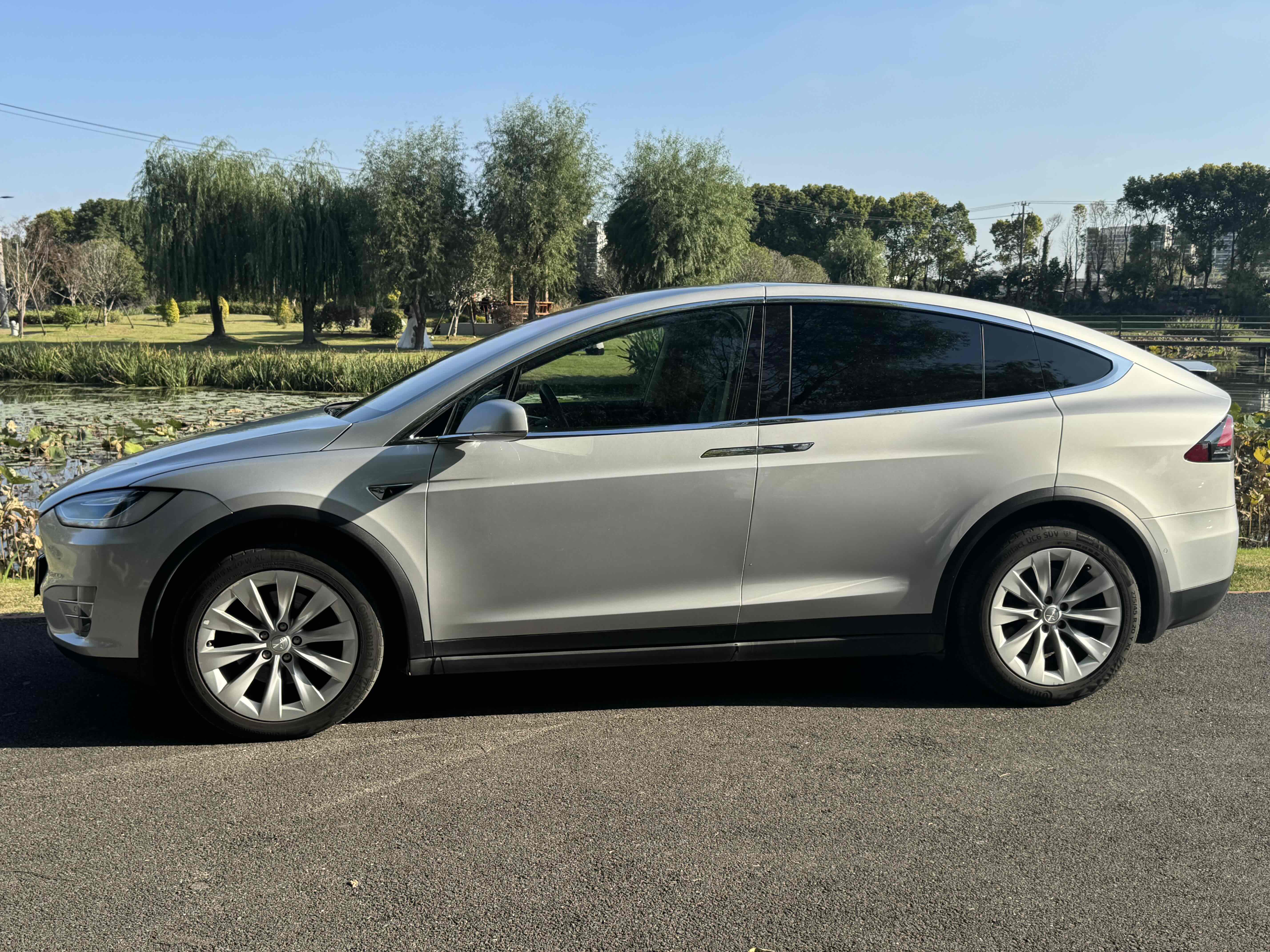 特斯拉 Model X 2017 汽车图片 #2