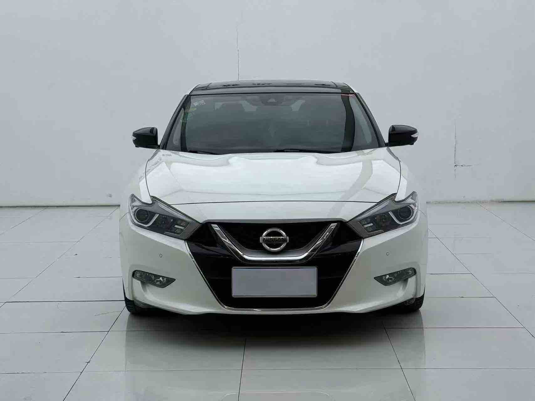 Nissan Maxima 2018 immagine di auto #2