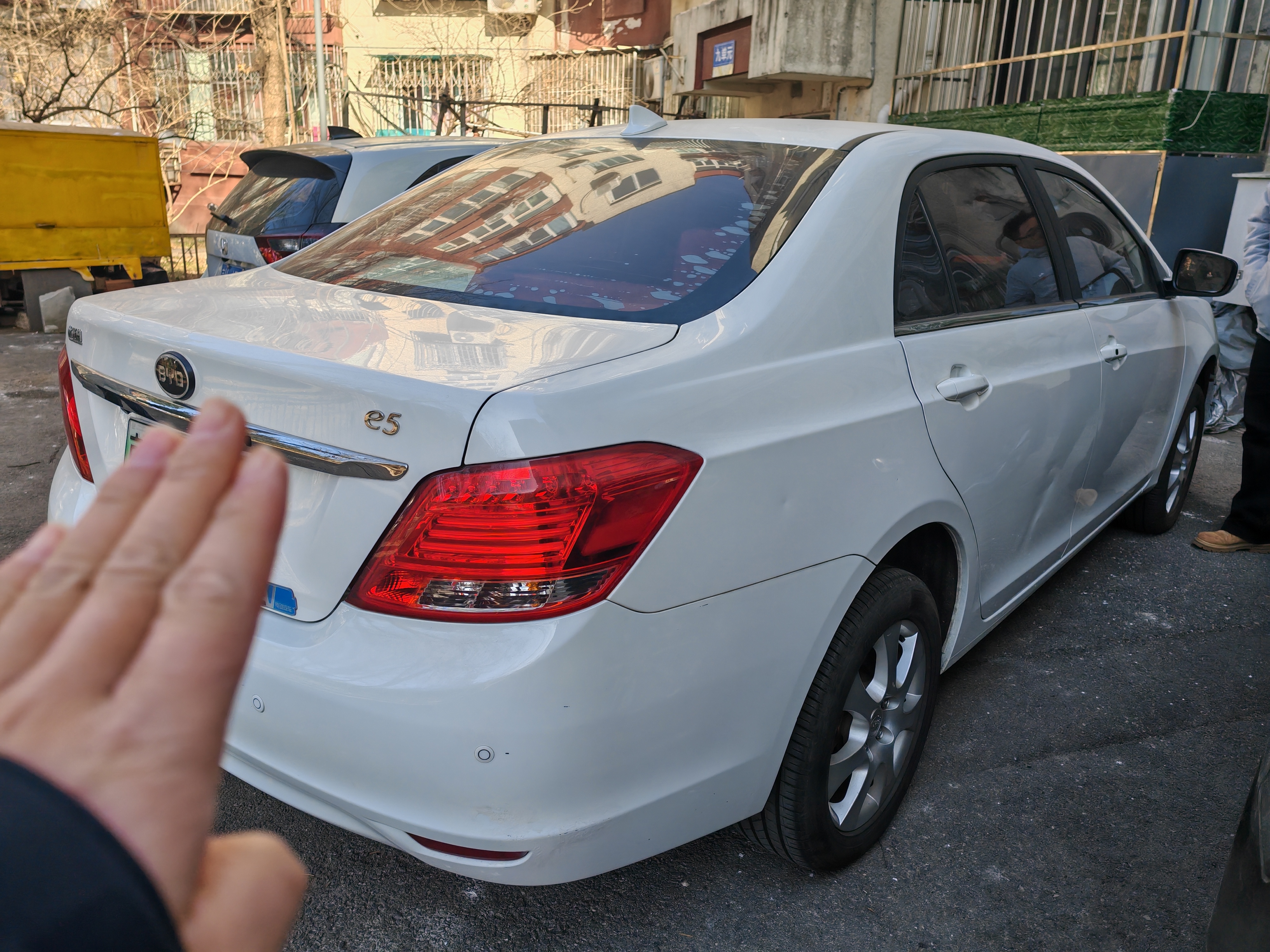 BYD e5 2017 #2 BYD e5 2017 car image #2