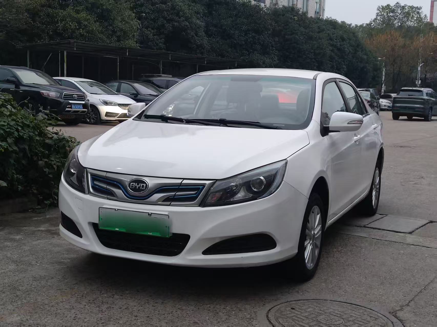 BYD e5 2019 #2 BYD e5 2019 car image #2