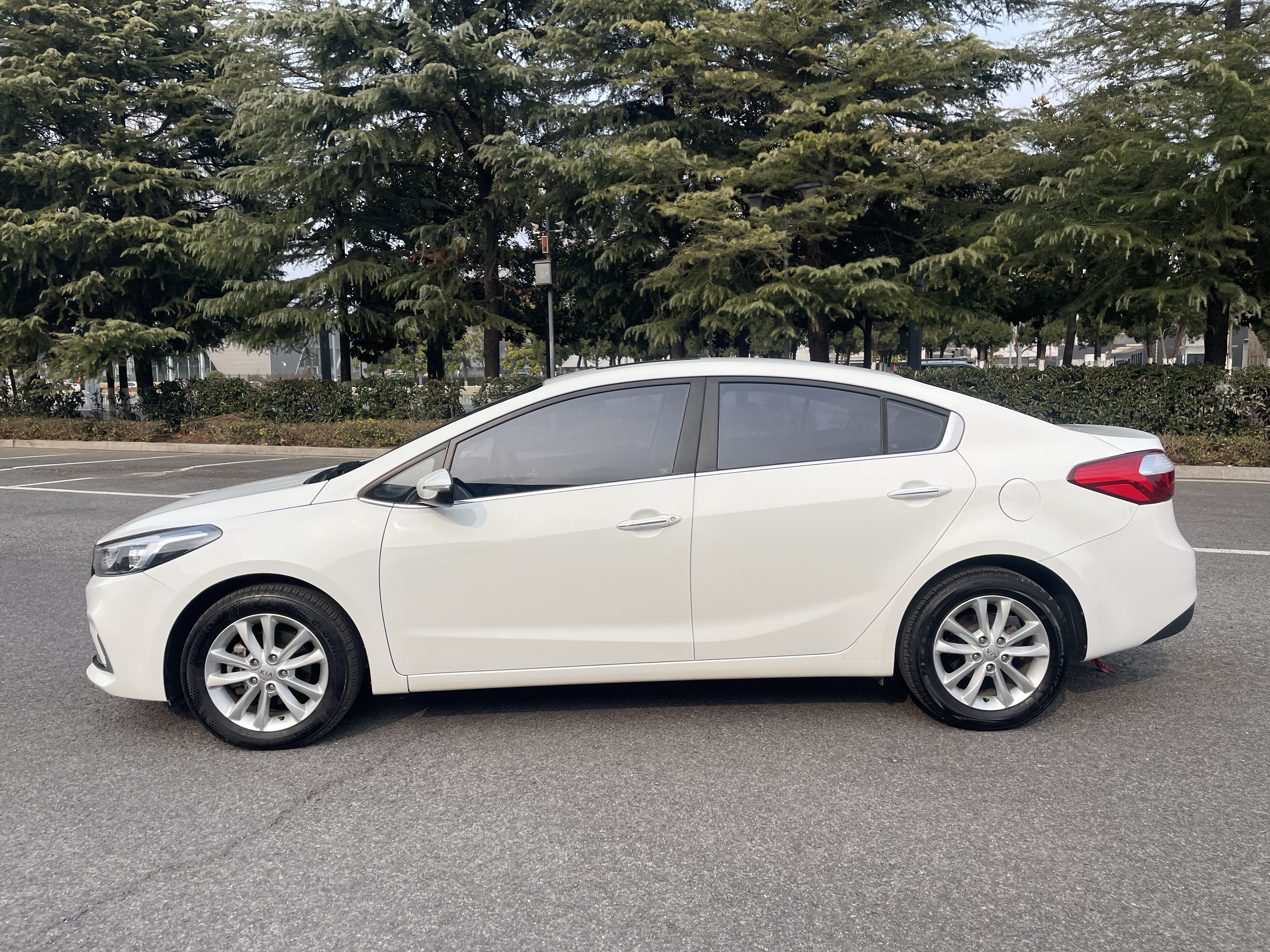 起亚 起亚K3 2017 汽车图片 #2