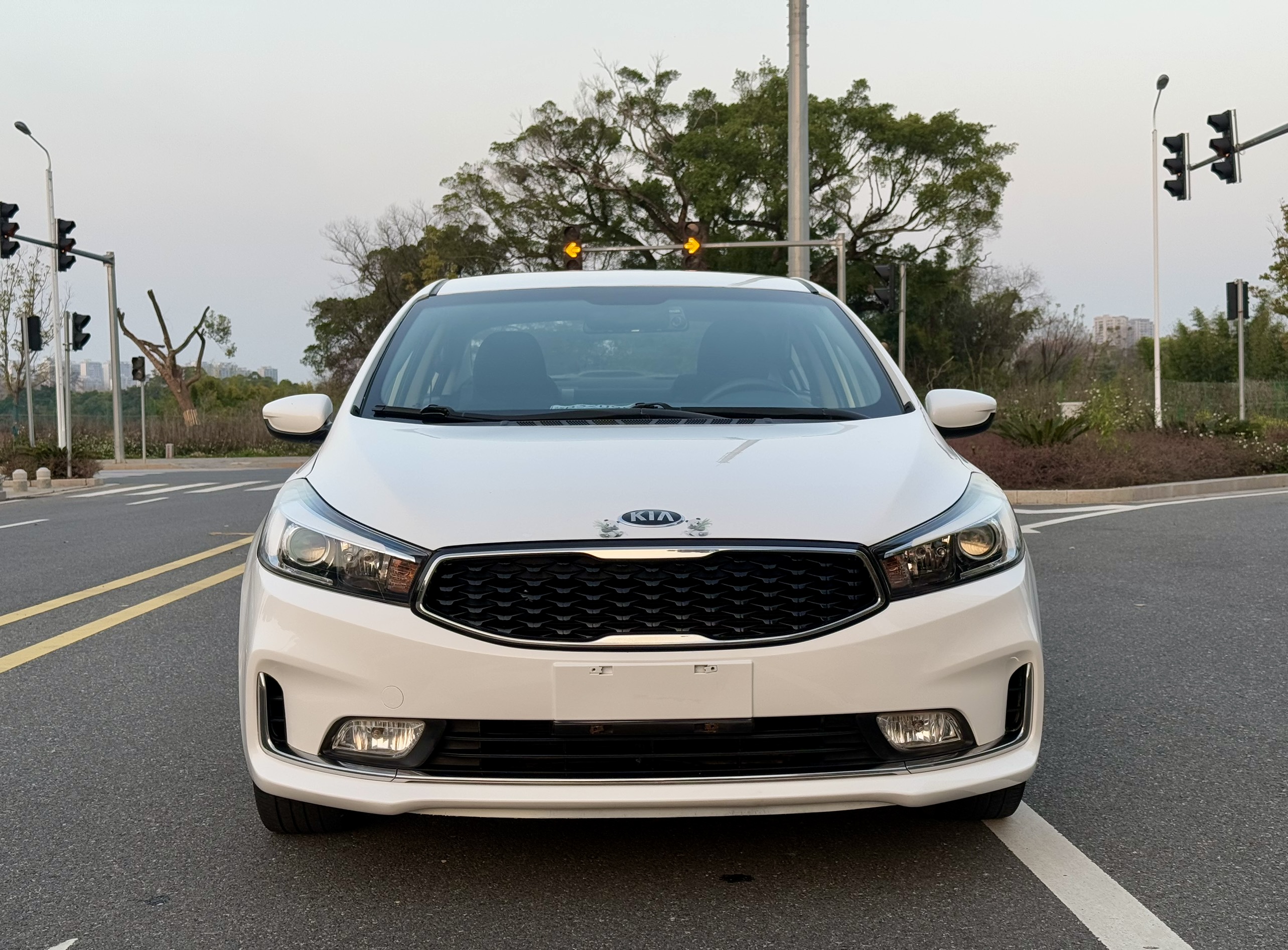 起亚 起亚K3 2016 汽车图片 #2