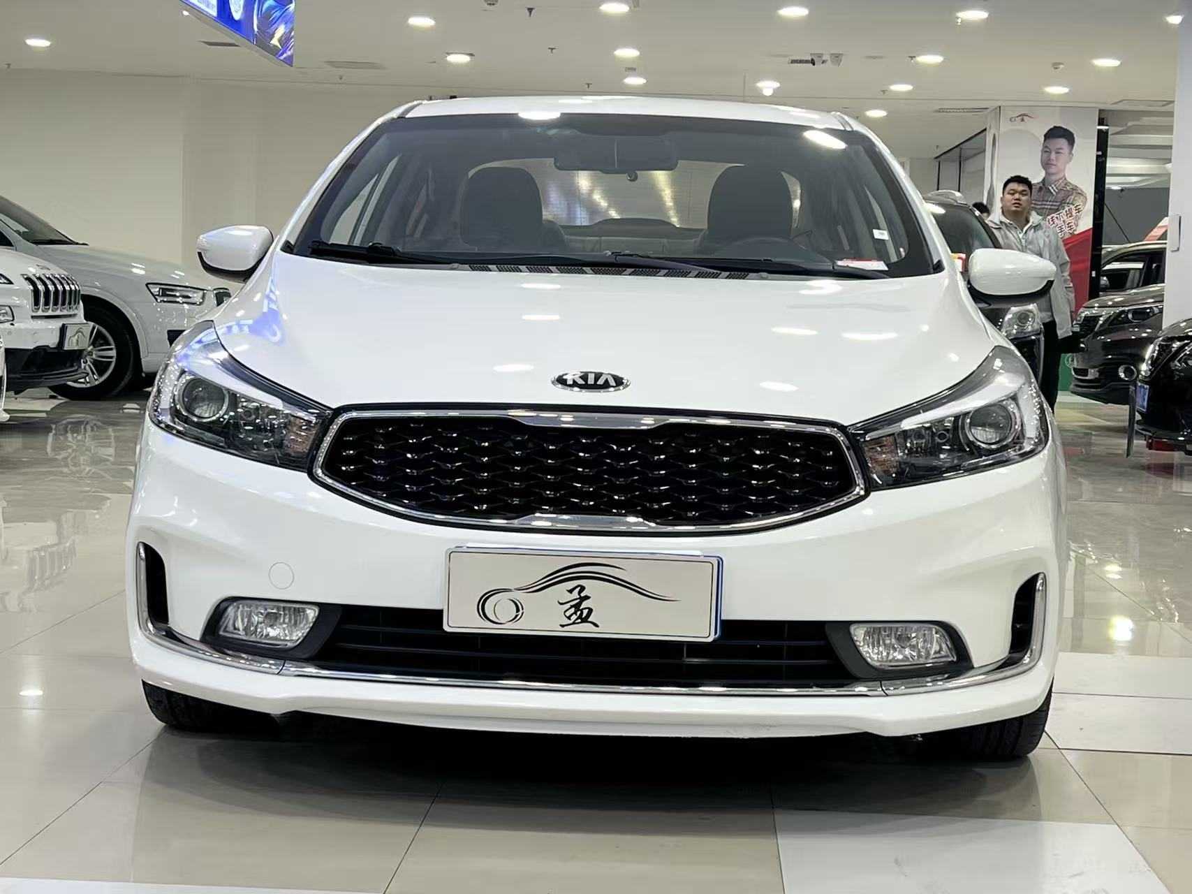 Kia K3 2018 car image #2