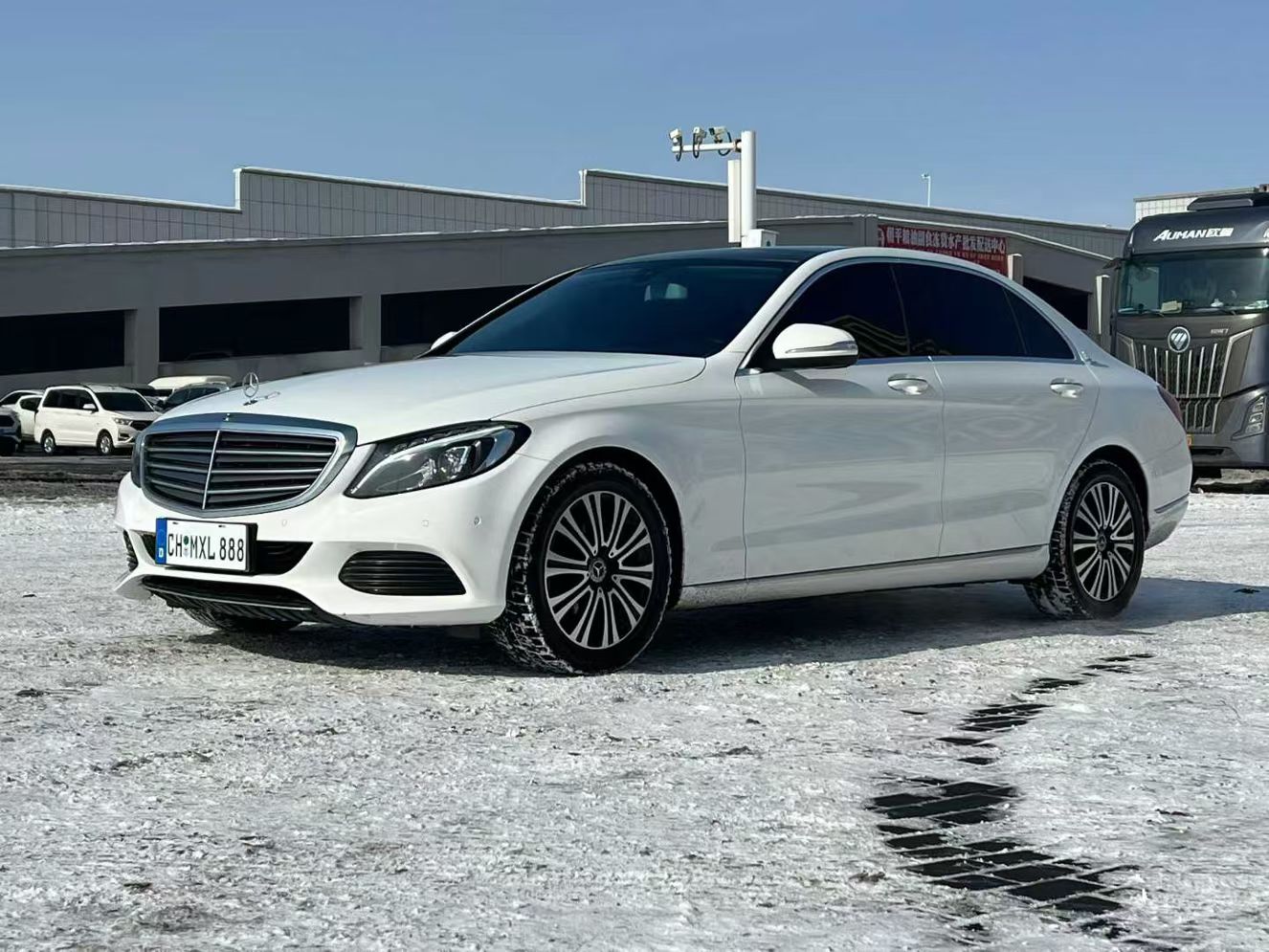 Mercedes-Benz C Class 2017 car image #2