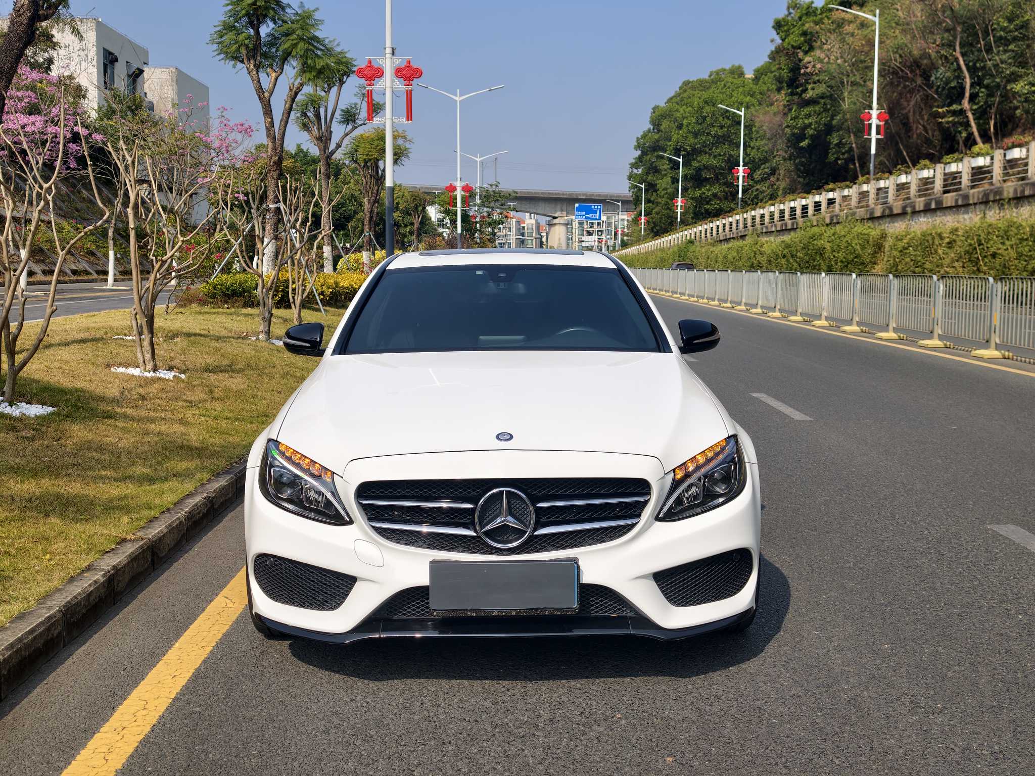Mercedes-Benz C Class 2016 car image #2