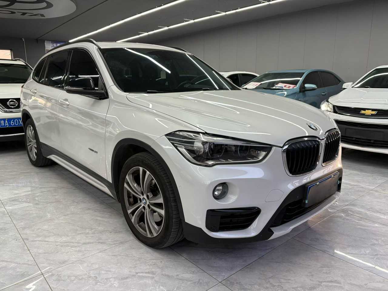 BMW X1 M35Li 2017 #2 BMW X1 M35Li 2017 car image #2